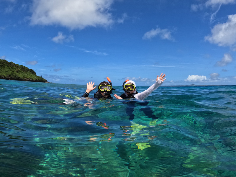 瀬底島バナナボートで行くシュノーケリングツアー